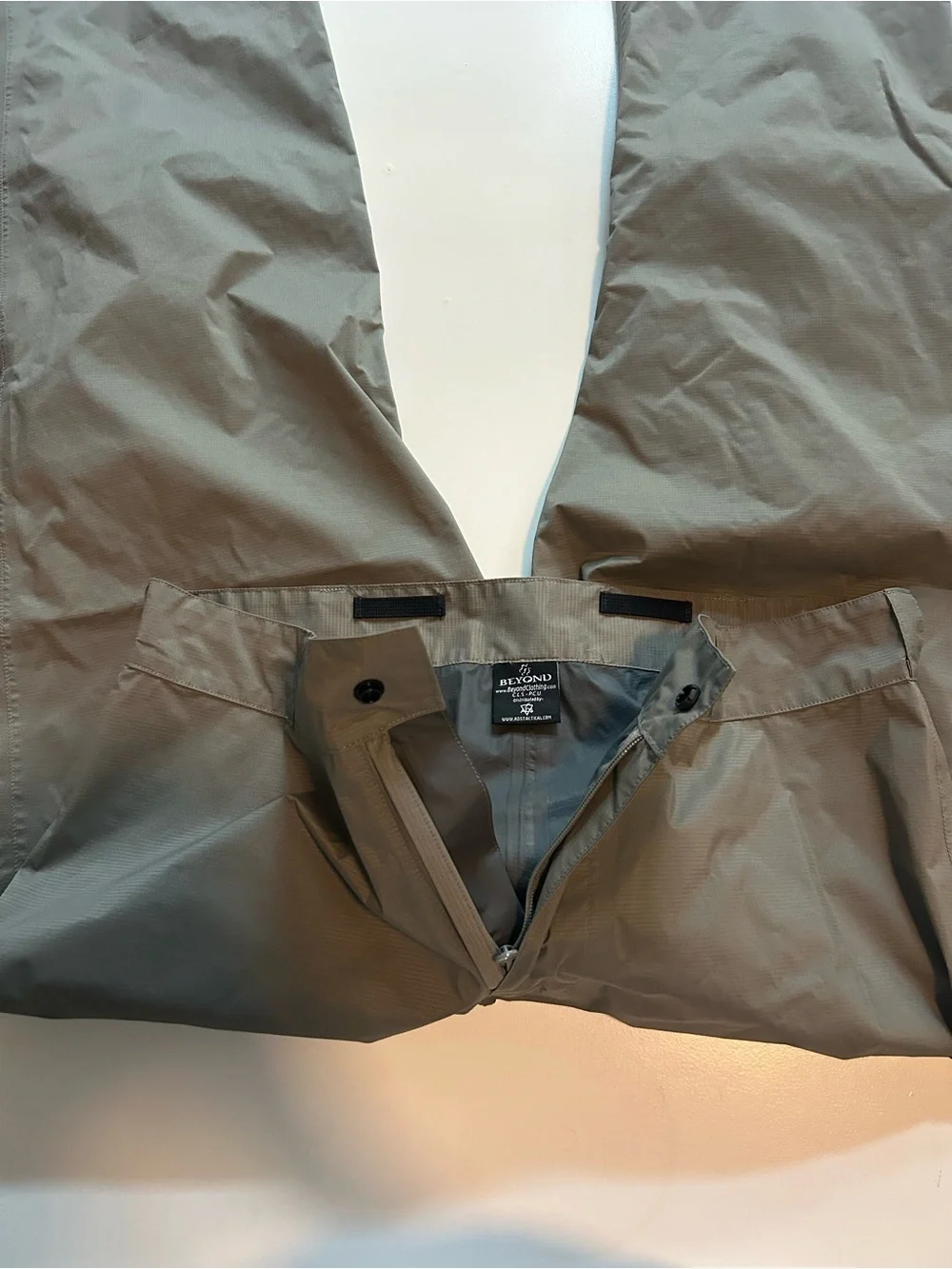 Beyond Men's Lightweight Casual Pants - Taupe